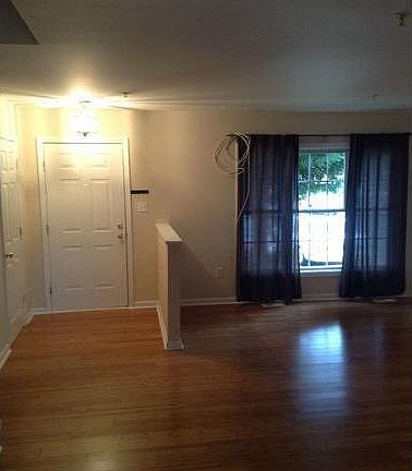 4th image of 658 Villager Cir