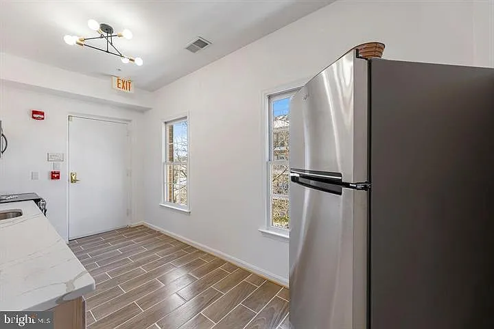 232 Main St #4 — Photo 5