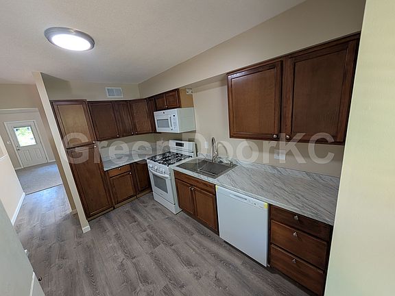 5th image of 7807 Kessler Ln