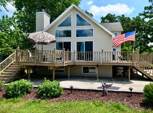 N2420 Kreutz Rd, Fort Atkinson, WI 53538