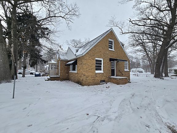 2nd image of 3136 Glendale St