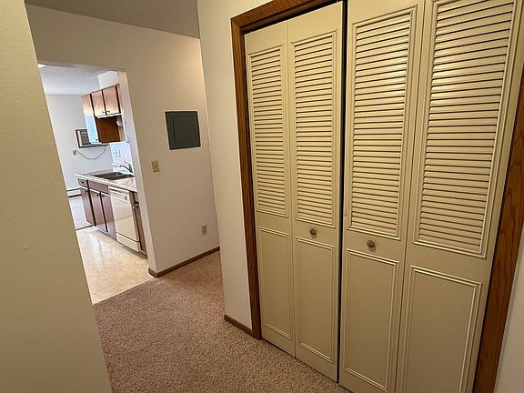3rd image of 1122 27th Ave S #5