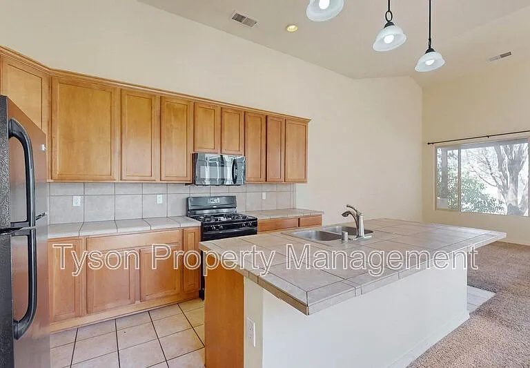 5124 San Adan Ave NW — Photo 6