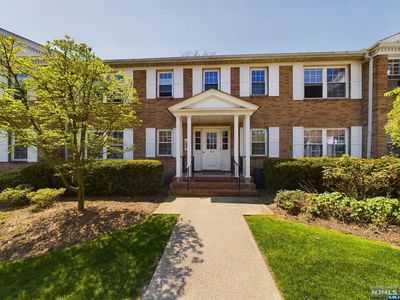 364 E Ridgewood Ave, Ridgewood, NJ, 07450