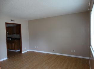 210 N Clinton St APT D, Olathe, KS 66061