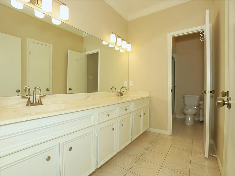 107 Manor Pl — Photo 11