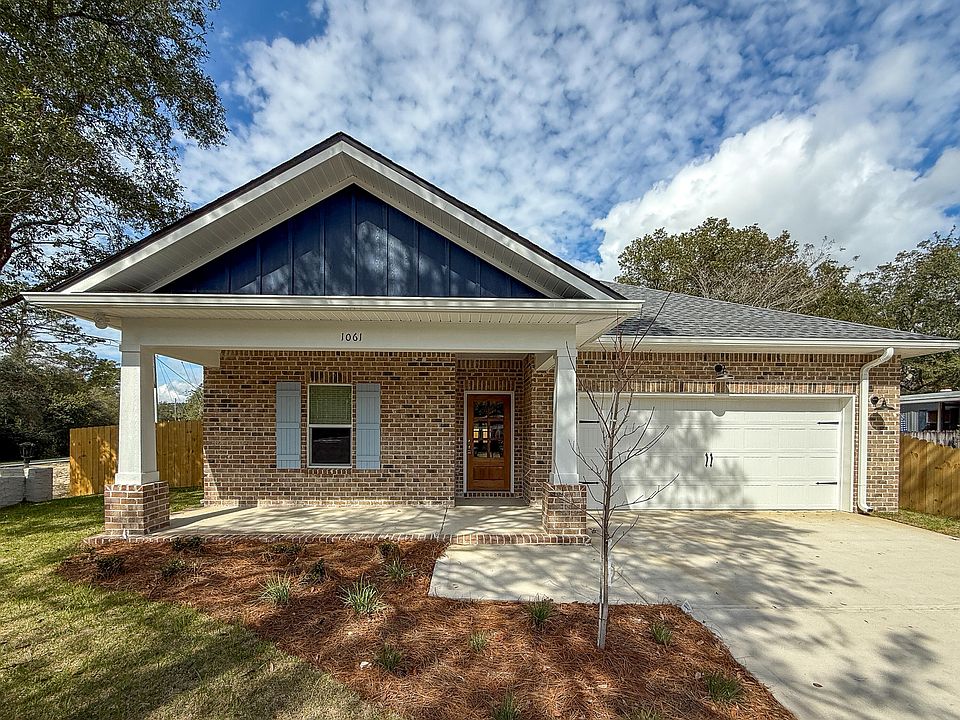 1st image of 1061 Everglade Dr