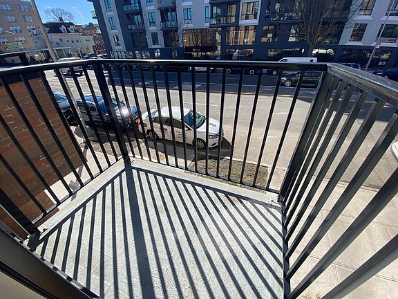 4th image of 2443 Ocean Ave #2A