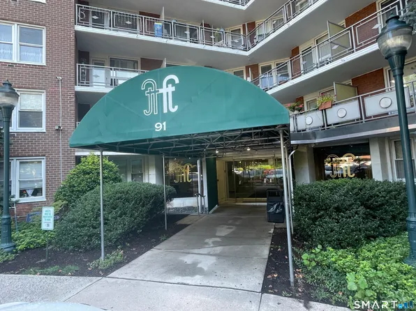91 Strawberry Hill Ave APT 424, Stamford, CT 06905