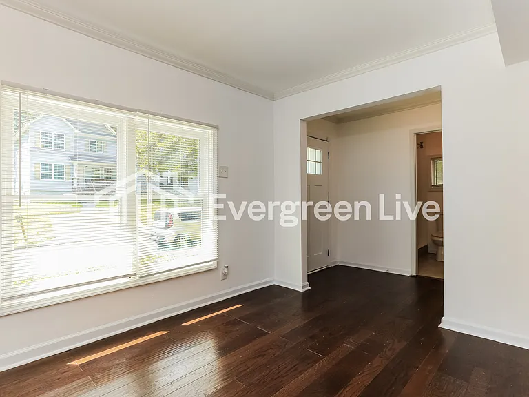 2308 Palmetto Ave SW — Photo 3