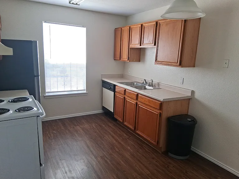 Kitchen (2)