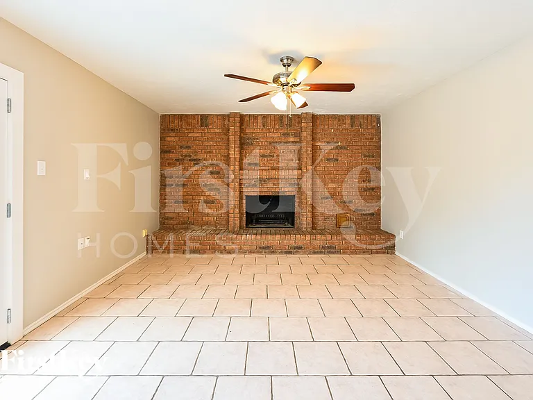 1219 Briarmead Dr — Photo 7