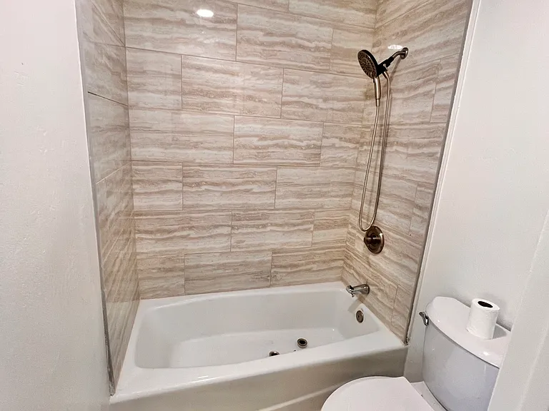 631 Sylvan St #3 — Photo 10