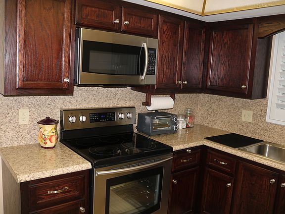 3rd image of 36 Yacht Club Dr APT 501
