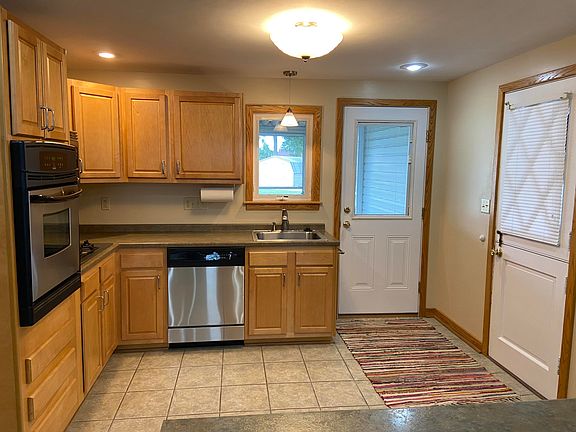 5th image of 608 Green Glen Dr