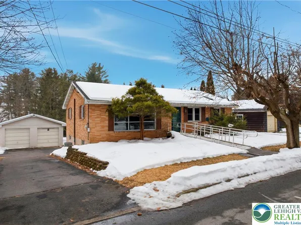 463 Linden St, Coopersburg, PA 18036