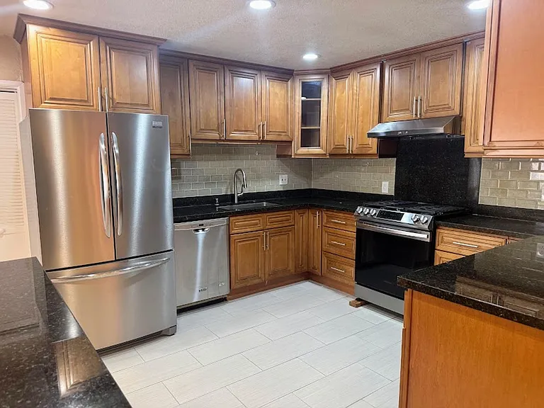 128 N Dommer Ave — Photo 7