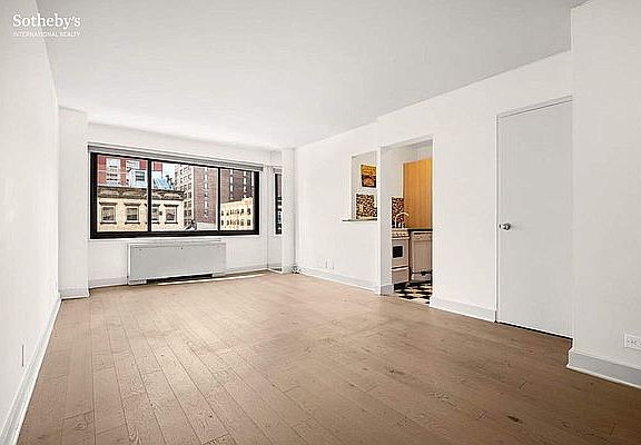3rd image of 201 W 21st St APT 6D