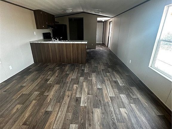 4th image of 428 Harbor Drive