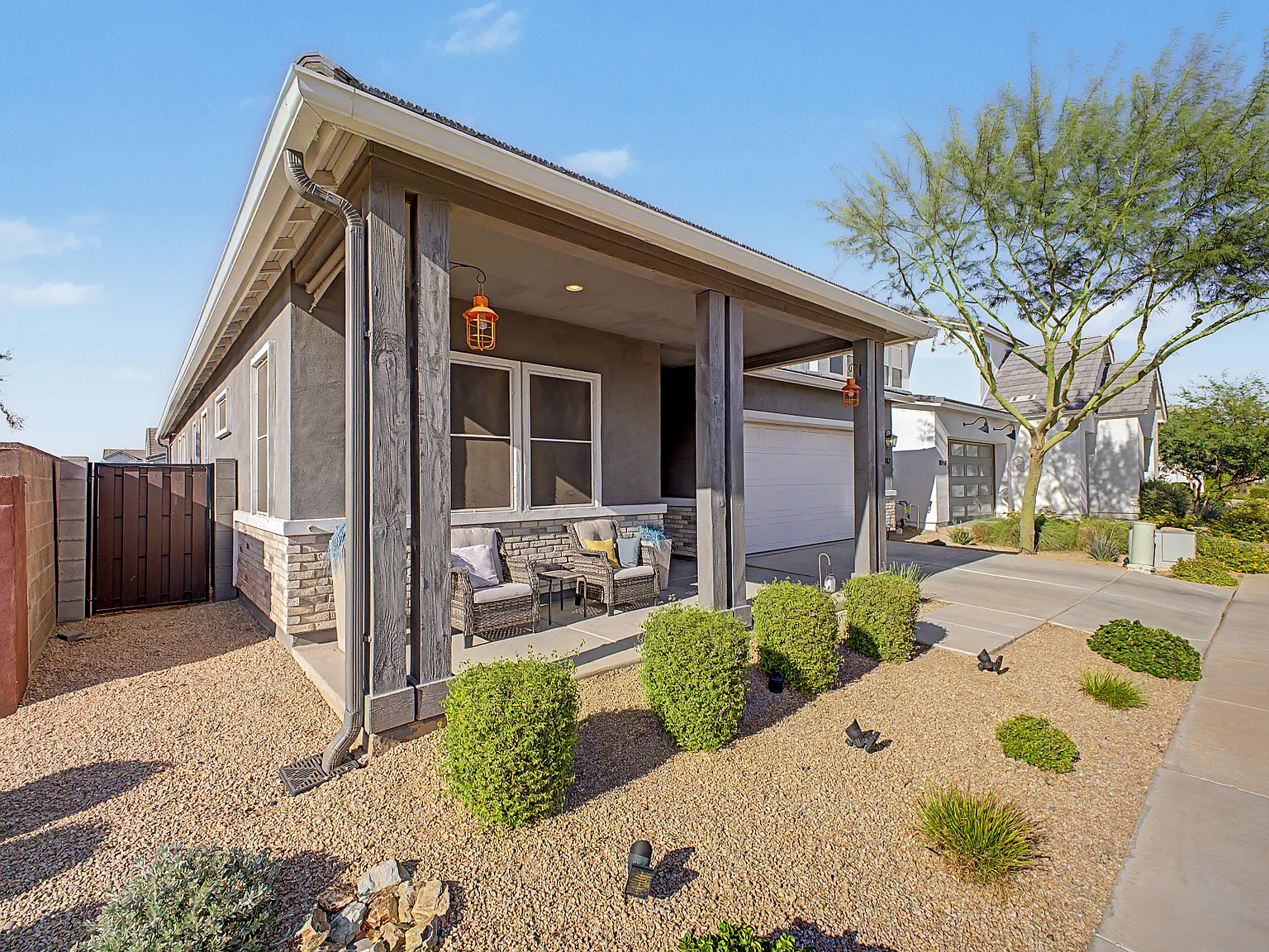 4 bed, 2017 sqft, $3,800 — Photo 2