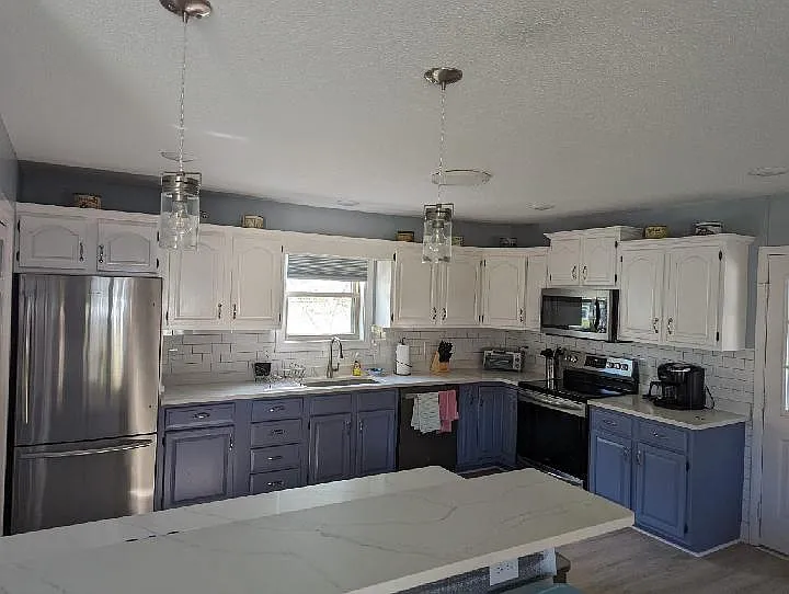 6248 Sharpley St — Photo 3