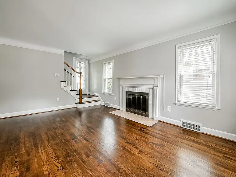 21530 Olmstead St — Photo 2