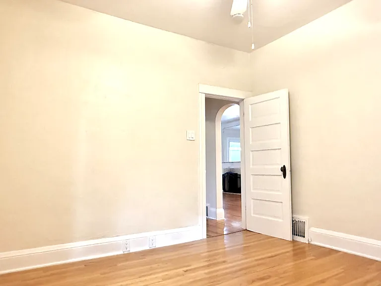 235 S Grant St — Photo 12