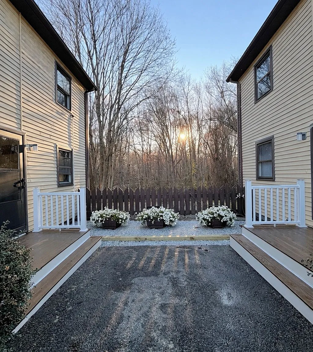 2 bed, $2,300 — Photo 3