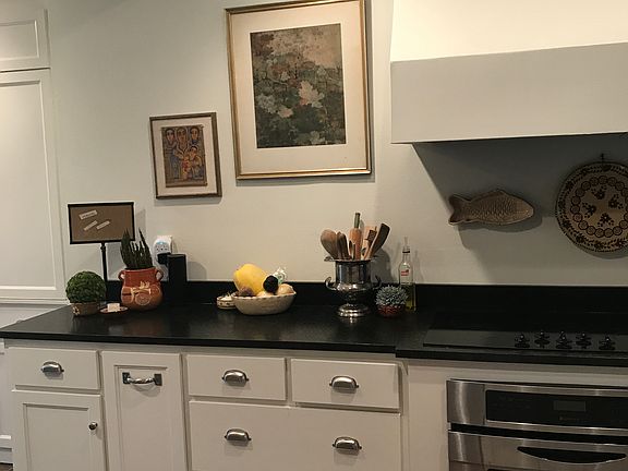 3rd image of 3106 Briargrove Ln