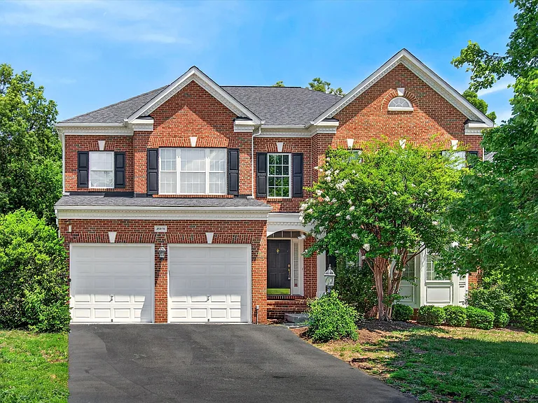 25670 S Village Dr — Photo 3