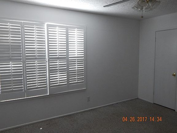 5th image of 1114 E 52nd St