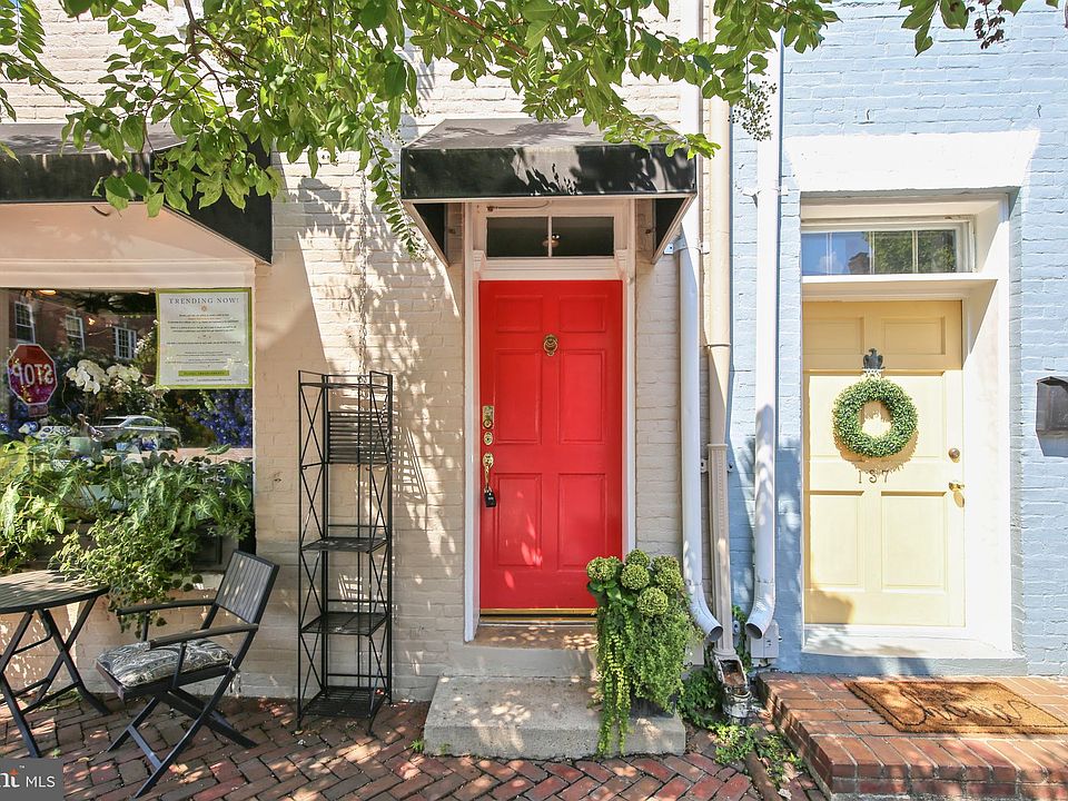 1st image of 137 1/2 S Fairfax St