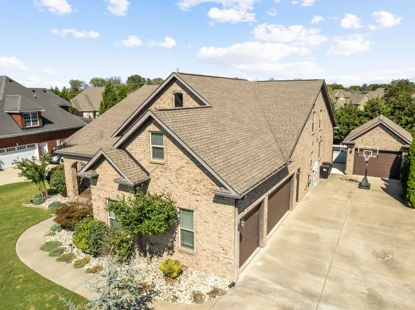 3216 Robinwood Dr, Murfreesboro, TN 37128