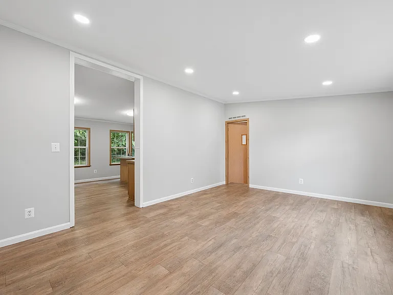 12350 Jesse Smith Rd — Photo 9