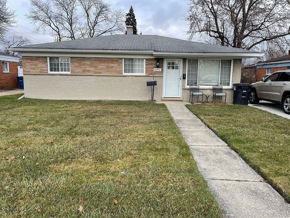 1st image of 32742 Fairchild St
