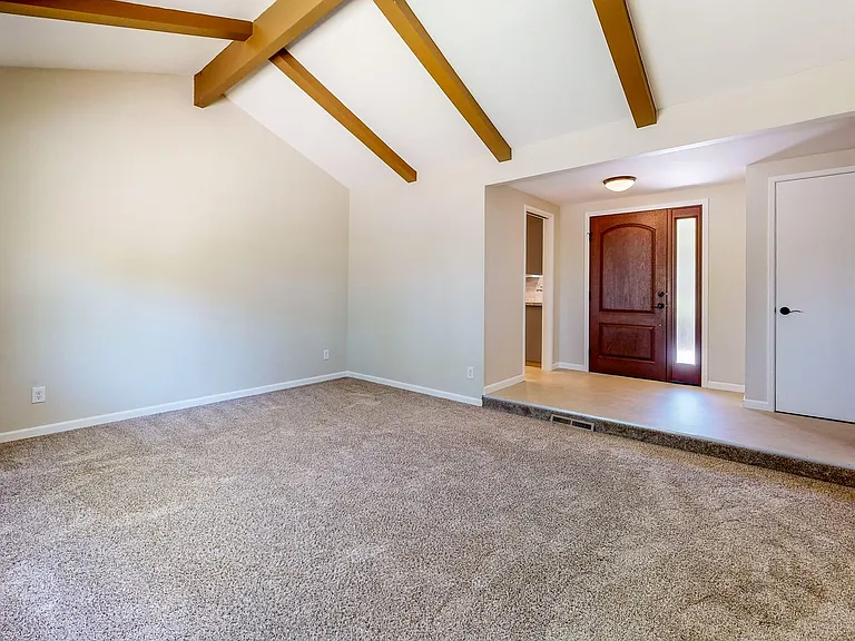 2146 Rivera Dr — Photo 10