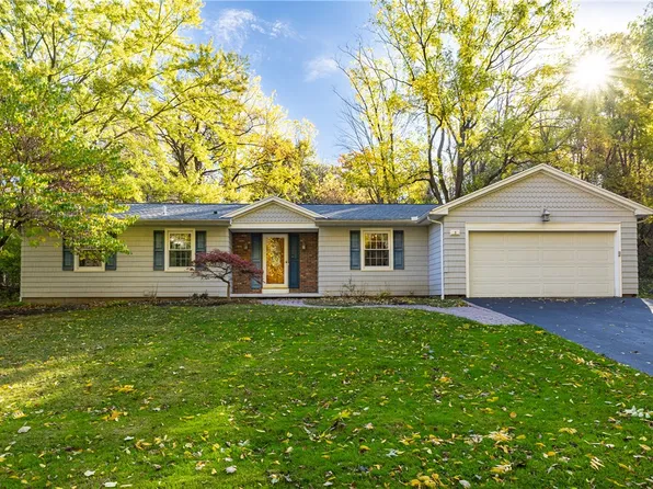 3 Selborne Chase, Fairport, NY 14450