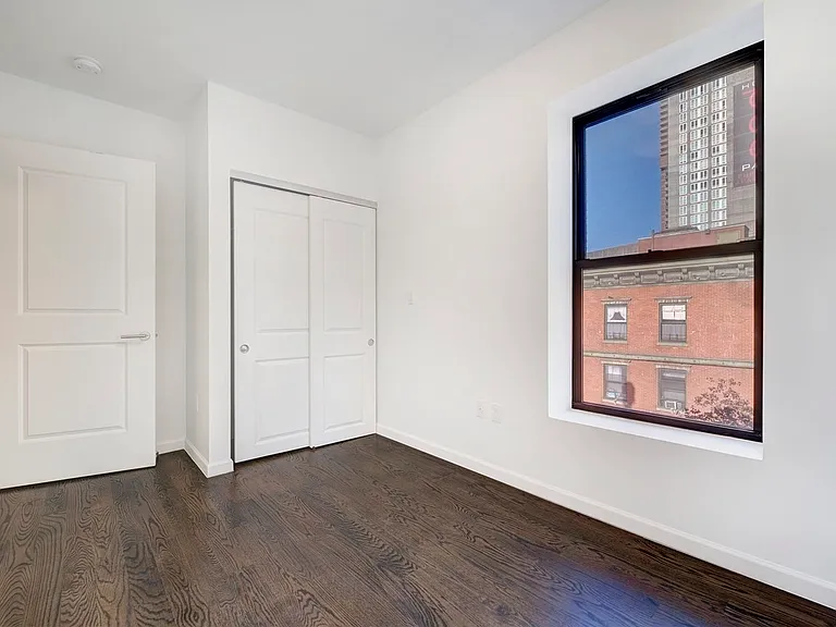 539 9th Ave #4 — Photo 10