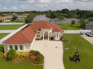 608 14th Ave SE, Ruskin, FL 33570