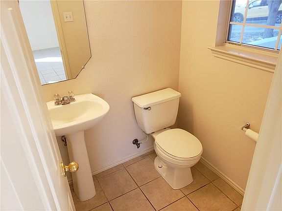 5th image of 2268 Bluffstone Dr