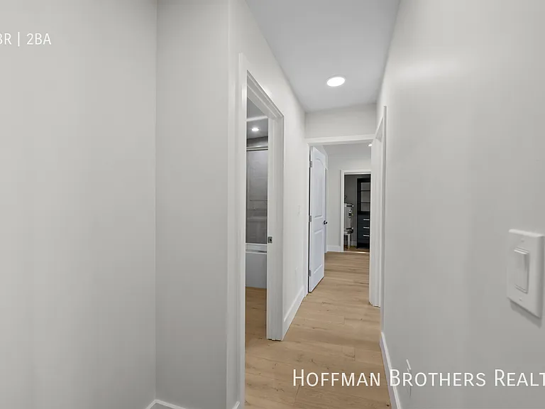 649 N Spaulding Ave #1/4 — Photo 10