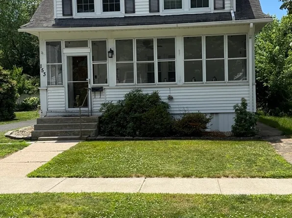 153 Edgewood Ave, Longmeadow, MA 01106