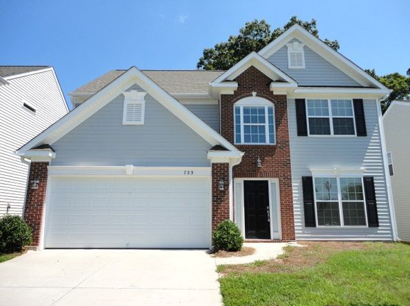 723 Twickenham Ln