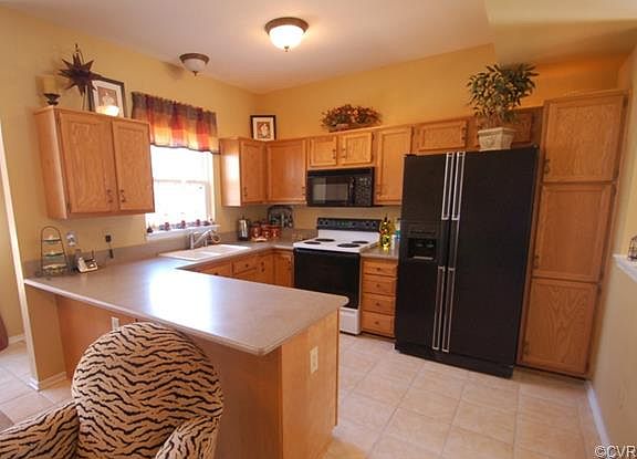 2nd image of 2929 Queensland Dr