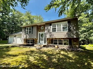 3626 Bristol Cir W, East Stroudsburg, PA 18302