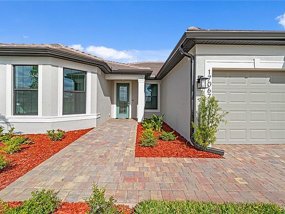 3rd image of 17032 Bishop BLVD