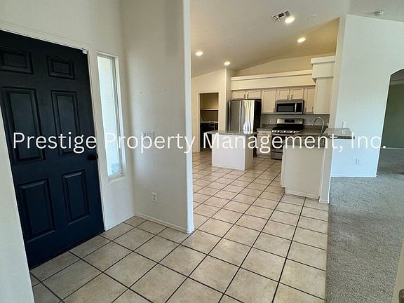 2nd image of 2308 W Horseshoe Pl