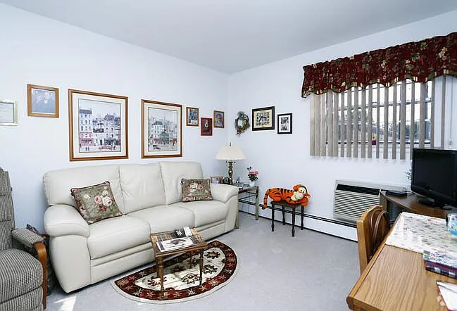 Lexington Village — Photo 3