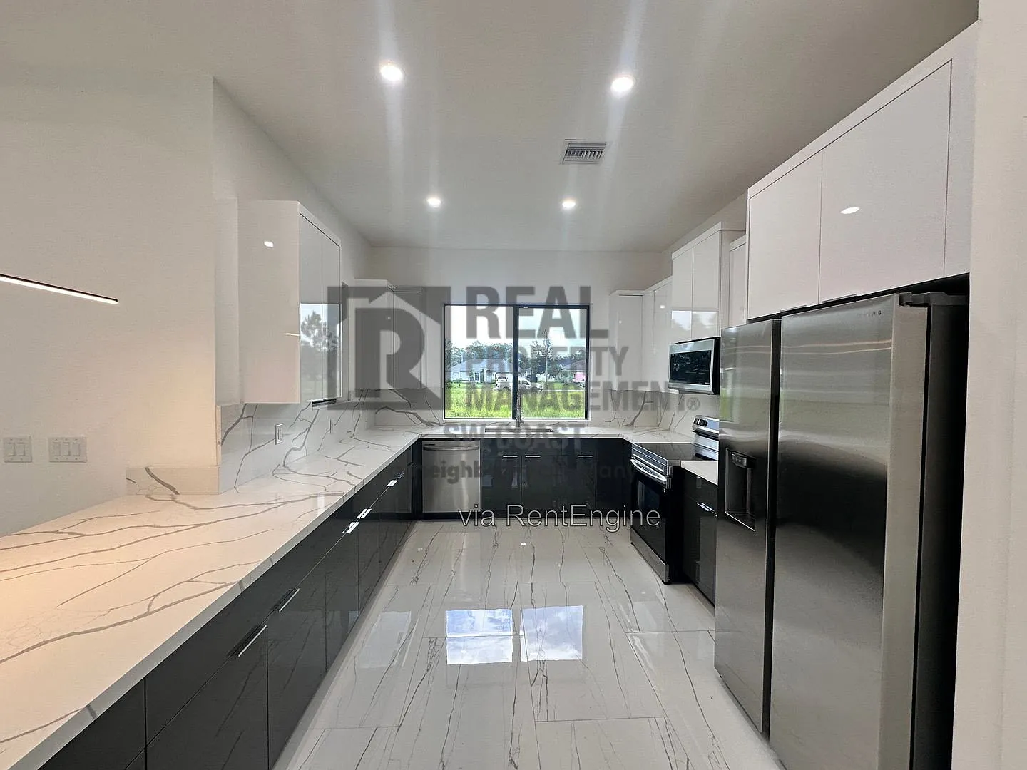 3 bed, 2.0 bath, 1650 sqft, $1,700 — Photo 3