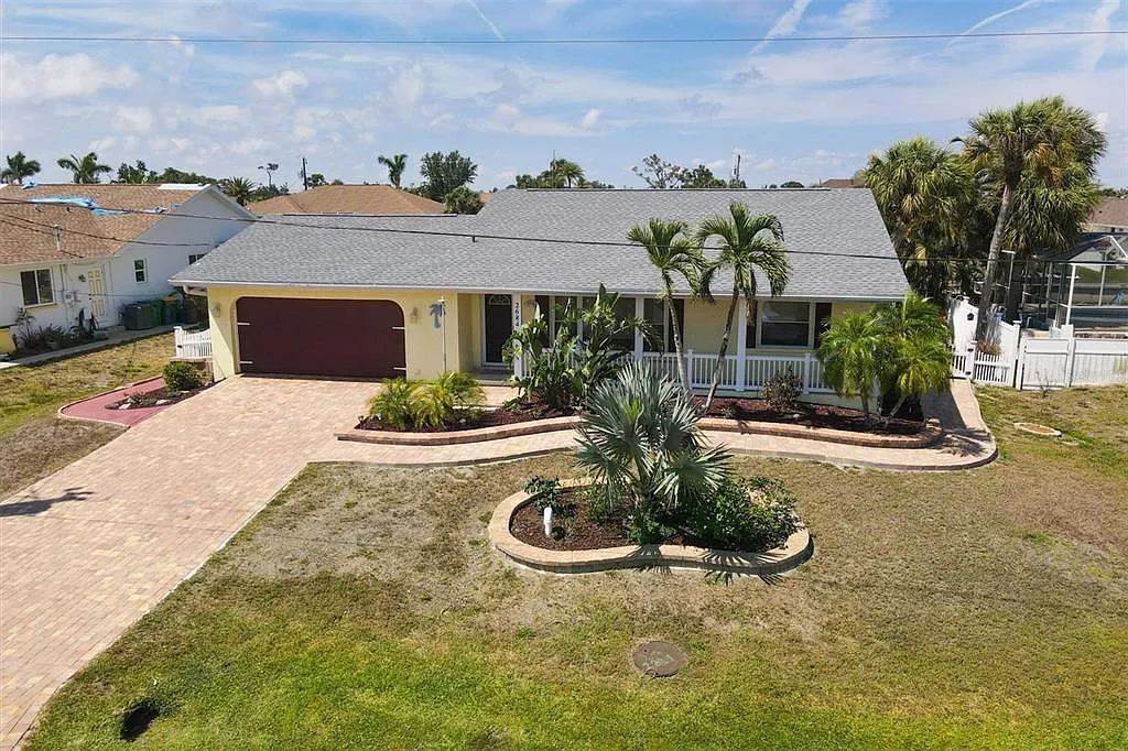 2 bed, 2.0 bath, 1160 sqft, $5,200 — Photo 3